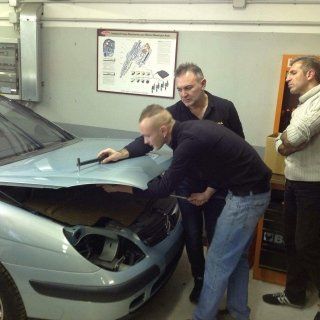 valutazione danni grandine su automobile