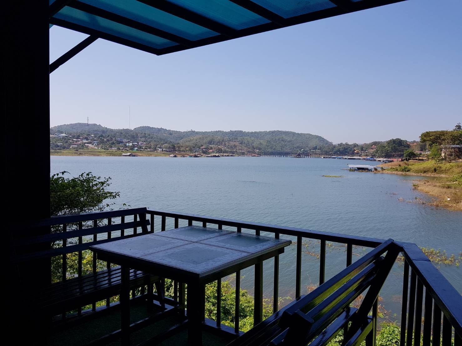 Deluxe River View King พรไพลิน ริเวอร์ไซด์ รีสอร์ท