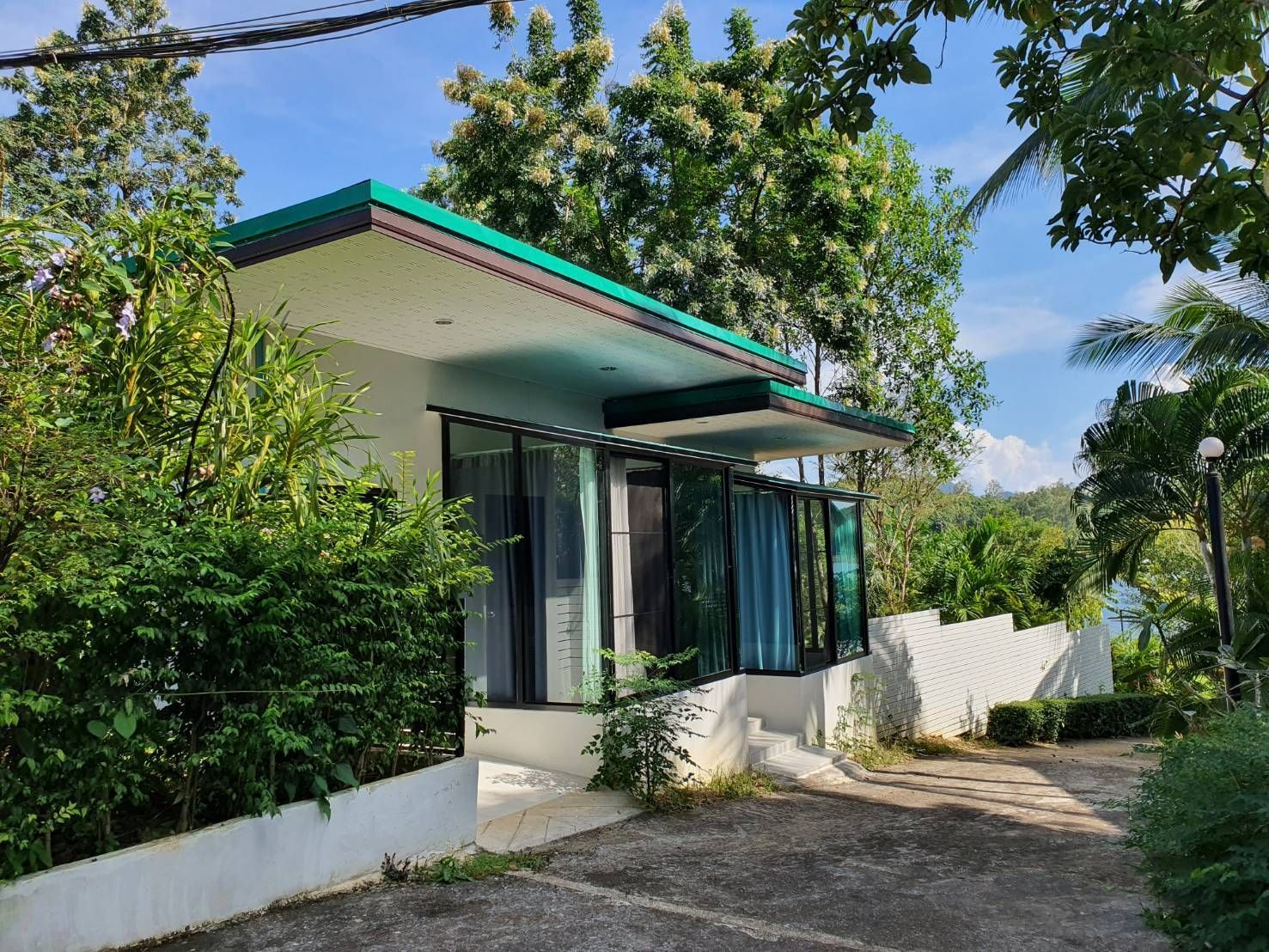 ห้องพักวิวสวน พรไพลิน ริเวอร์ไซด์ รีสอร์ท