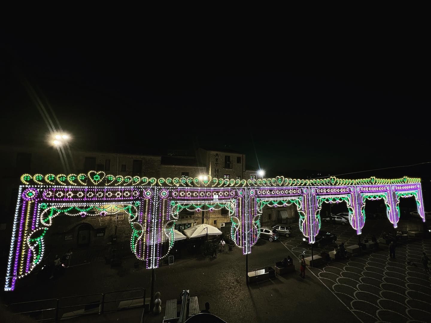 luminarie a forma di archi