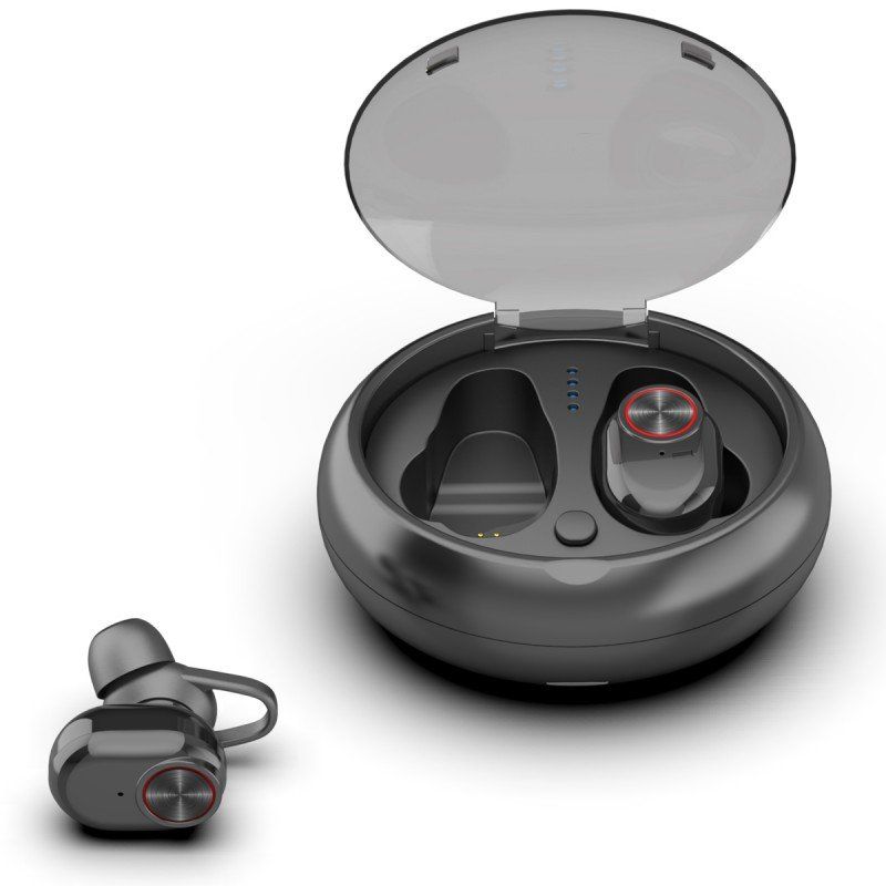 אוזניות בלוטוס בתוך בית טעינה