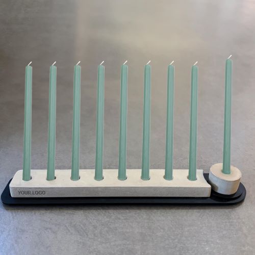 חנוכיית בטון