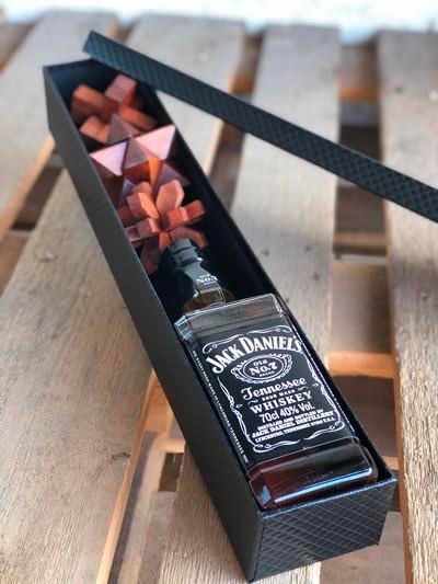 מארז וויסקי ומשחק חשיבה