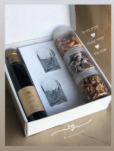 ליקר ונשנושים