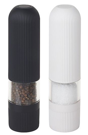 מלחיה חשמלית בשחור לבן