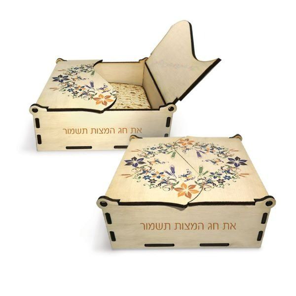 קופסת מצות ממותגת מעץ