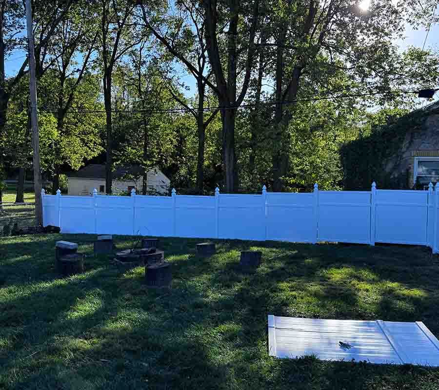 brackman-lawn-and-landscaping-custom-fencing-services-image