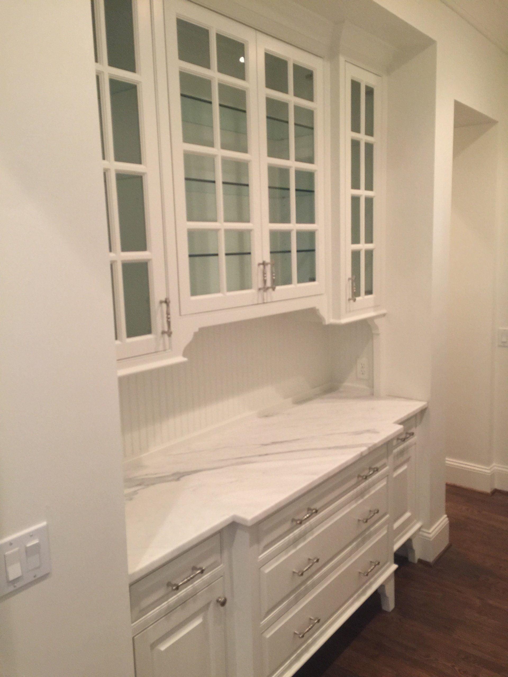 White Cabinet — Tucker, GA — Atlanta Kitchen Refinishers Inc.