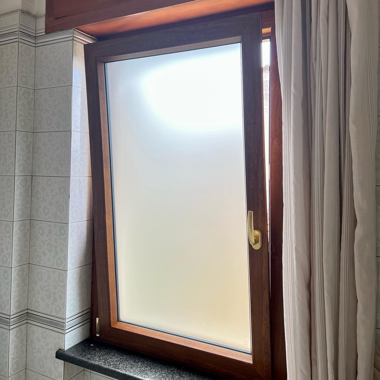 finestra in legno e alluminio