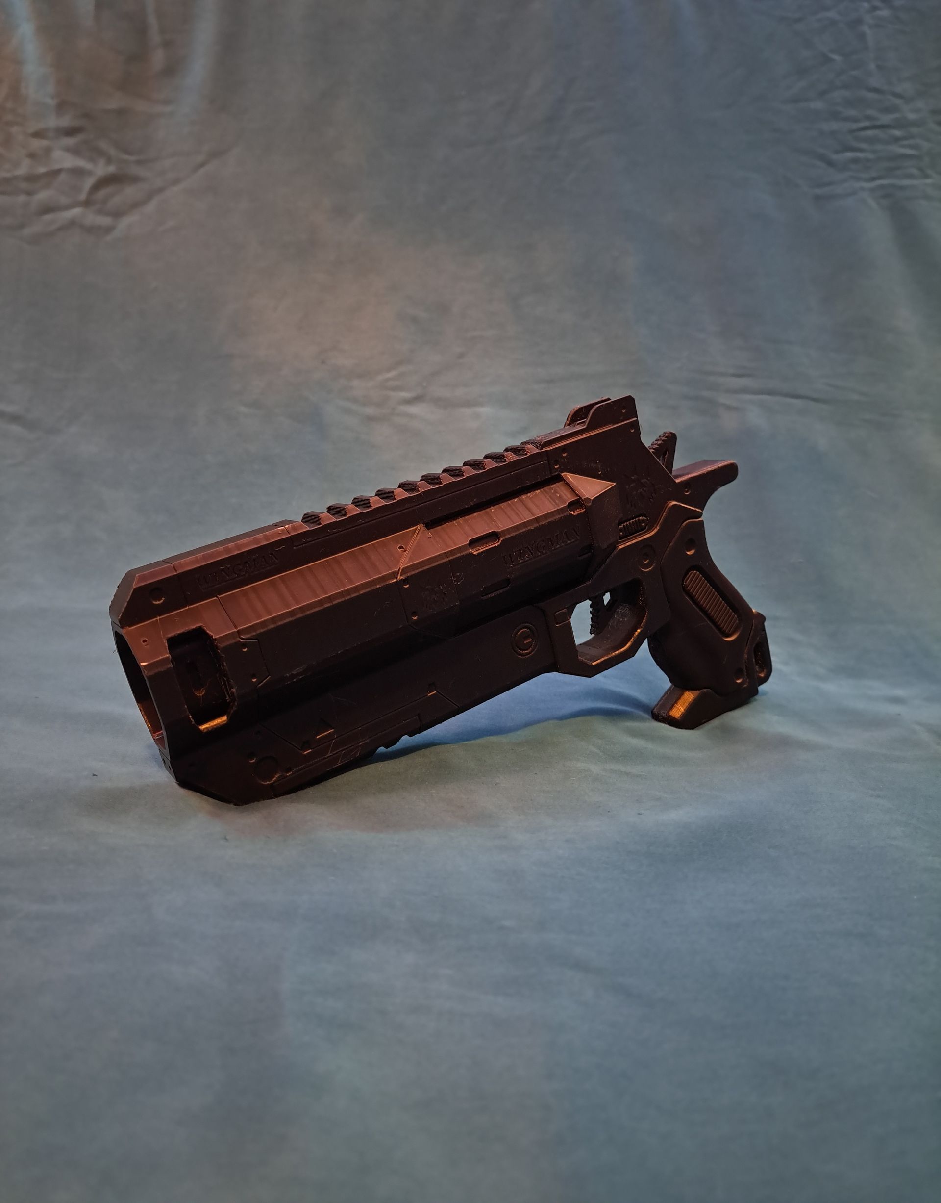 Unpainted Apex legends wingman pistol