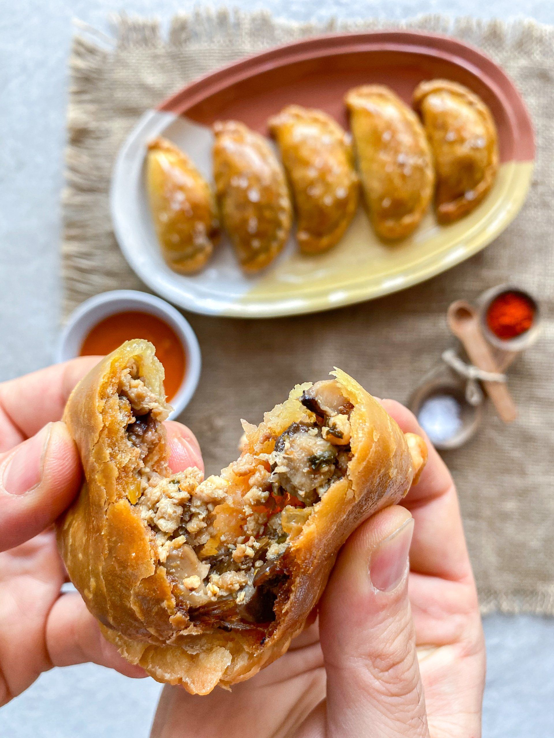 empanadas hands