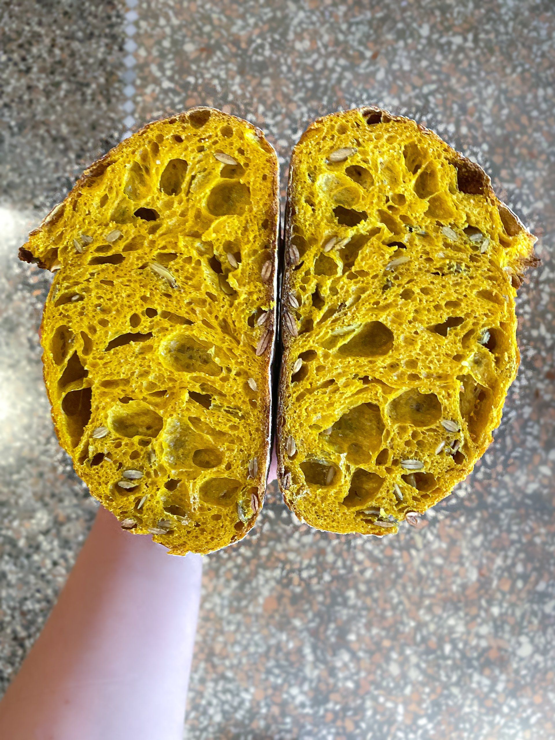 bread turmeric