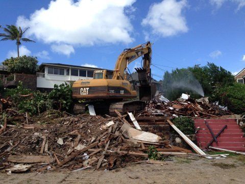 Construction demolition in progress in Honolulu, HI