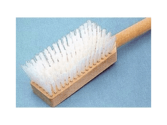 NET CLEANING BRUSH WITH WOODEN HANDLE