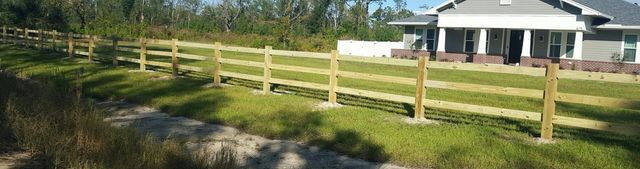 Residential Wood Fence — Yulee, FL — Creative Services & Fence Company Inc.