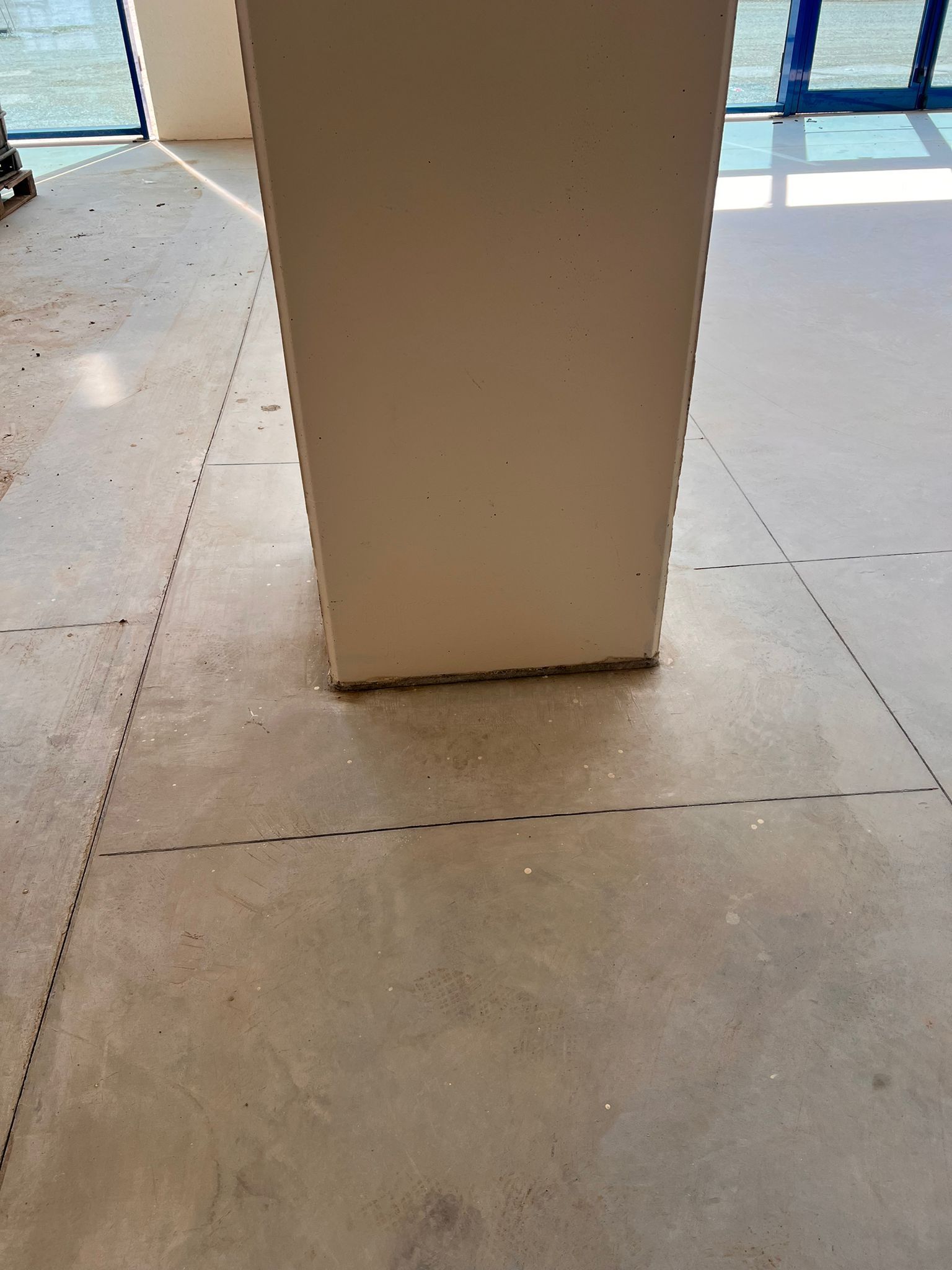 Taglio e sigillatura dei giunti