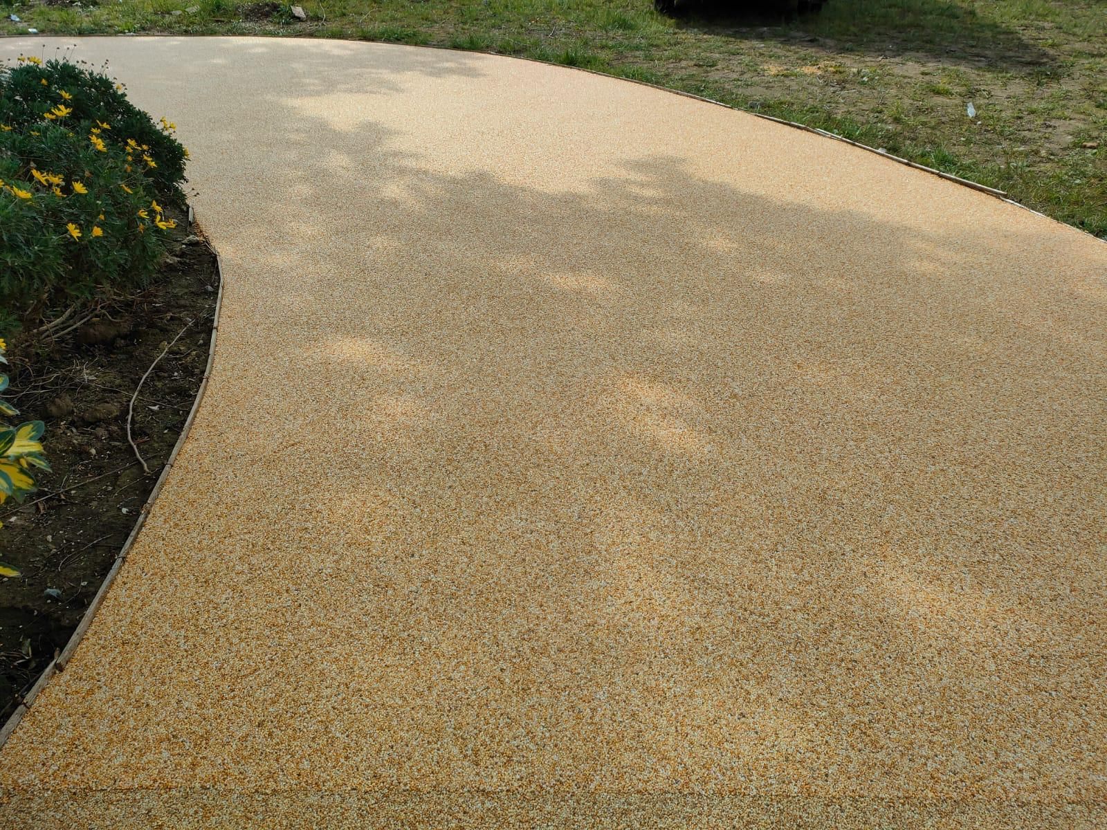 Pavimentazioni in resina sasso lavato