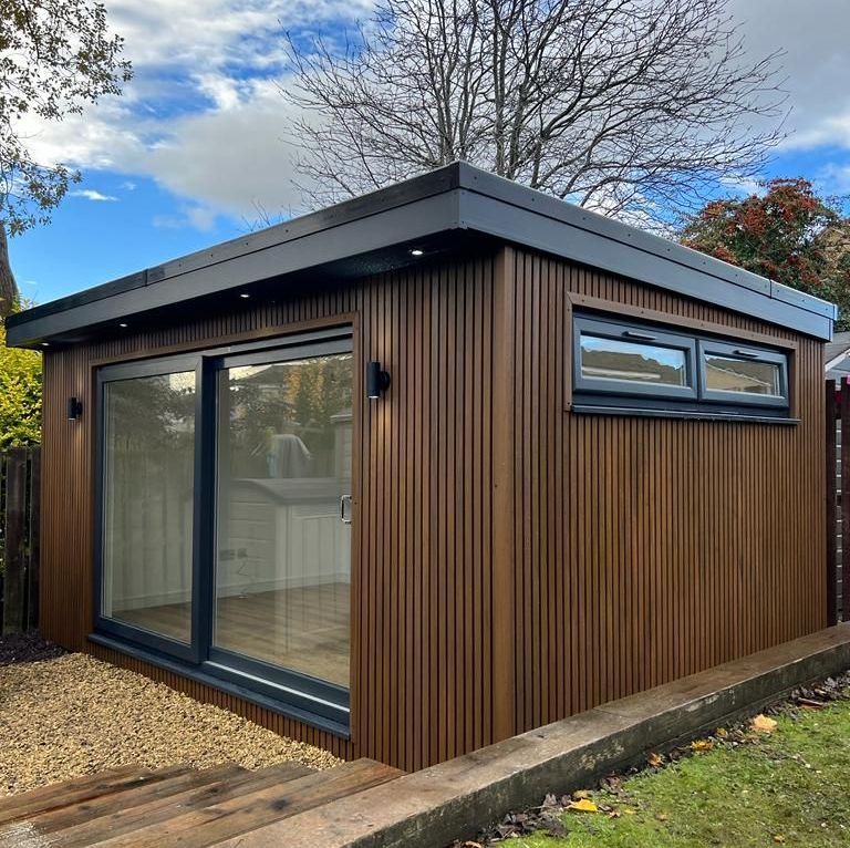 Oakspan - Garden Room Gym & Gaming Room