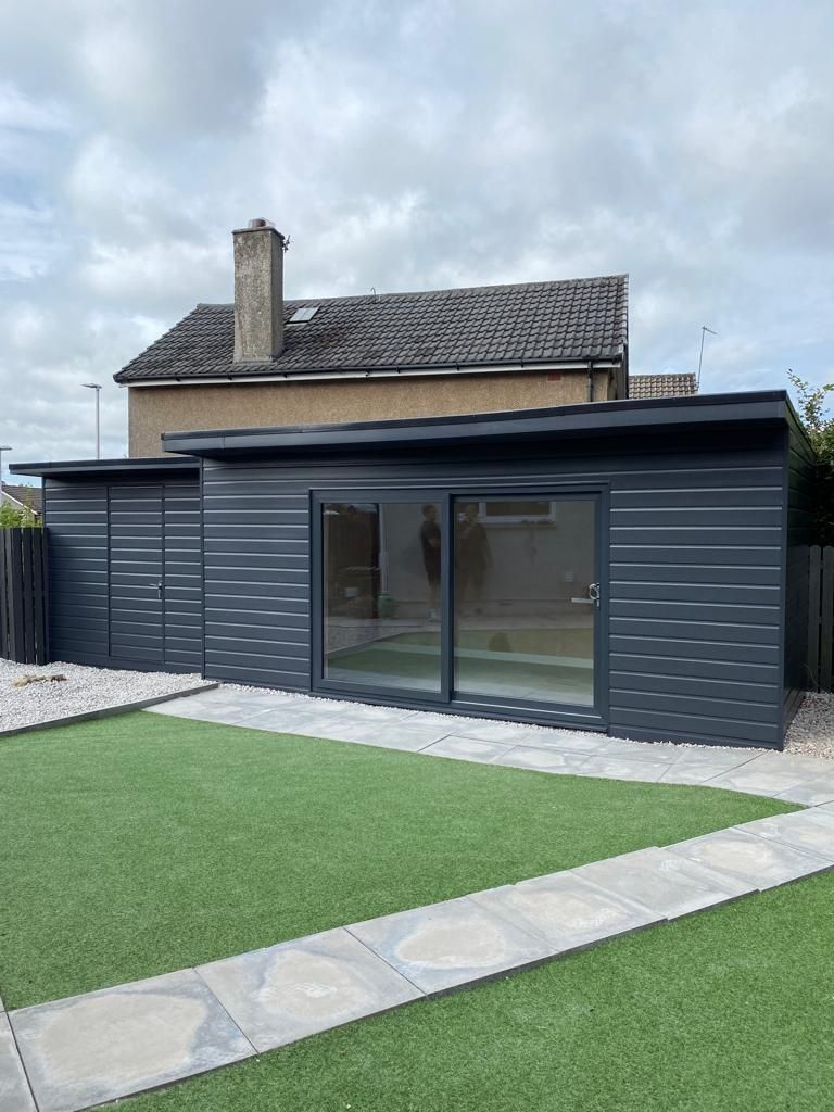 garden room with toilet 6m x 4m
