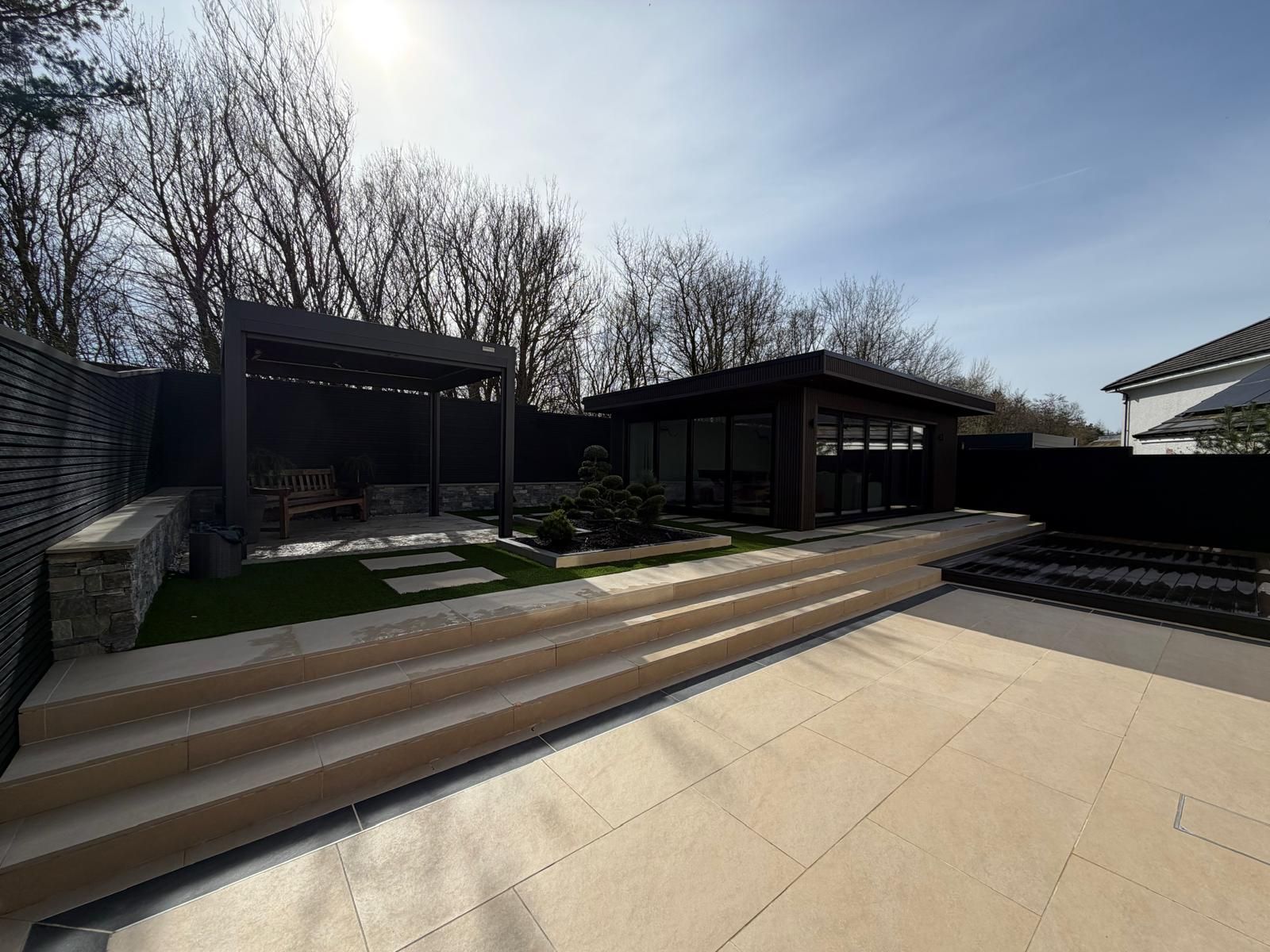 Modern Oakspan garden room project designed for practical home use