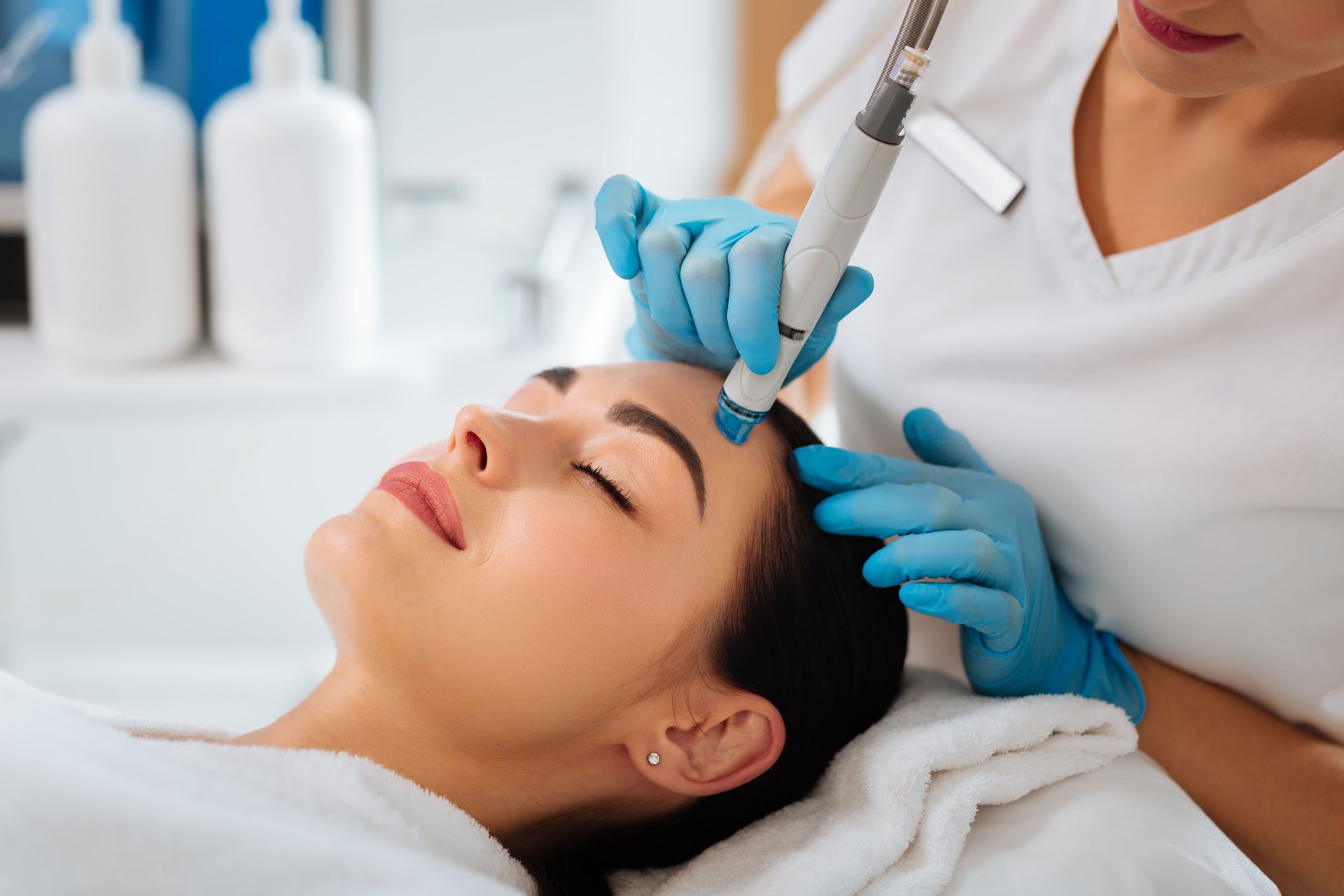 The Benefits of Hydrafacials for Anti-Aging