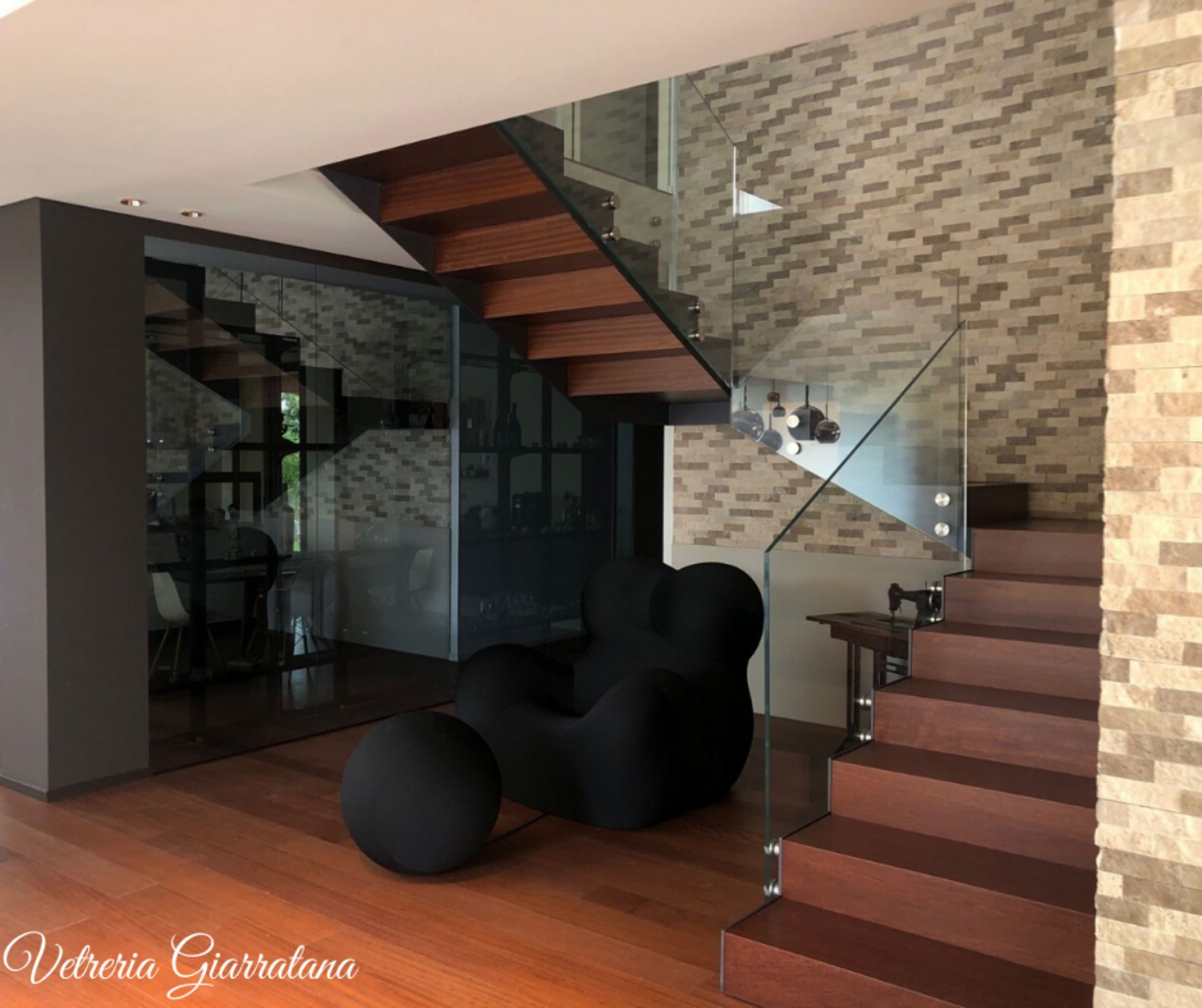 parapetti per scale in vetro