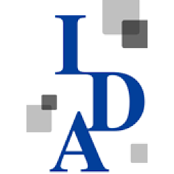 Logo de l'IDA composé de lettres bleu foncé disposées verticalement, rehaussées de carrés gris et d'une étiquette textuelle en dessous.