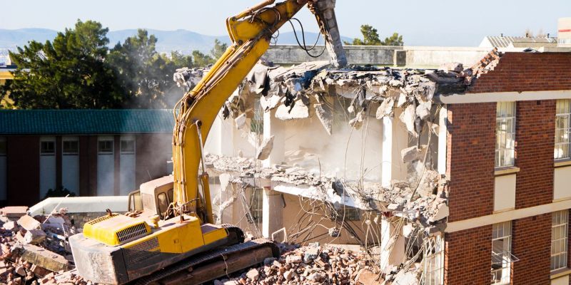 What Factors Determine the Demolition Cost? 