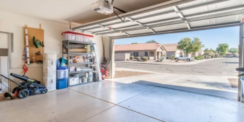 Trust the professionals for your garage cleanout
