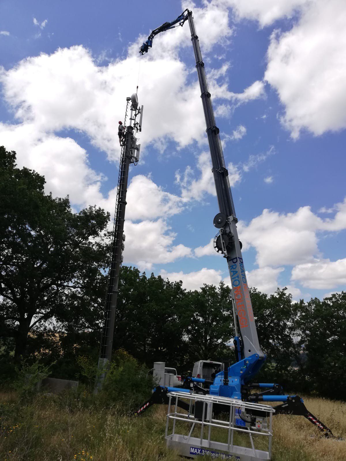 Piattaforma aerea a ragno 43 metri - Prato - Pratonoleggi