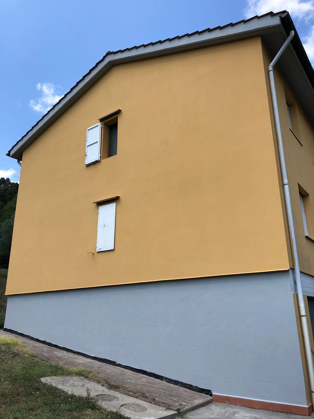 Edificio con cappotto completato