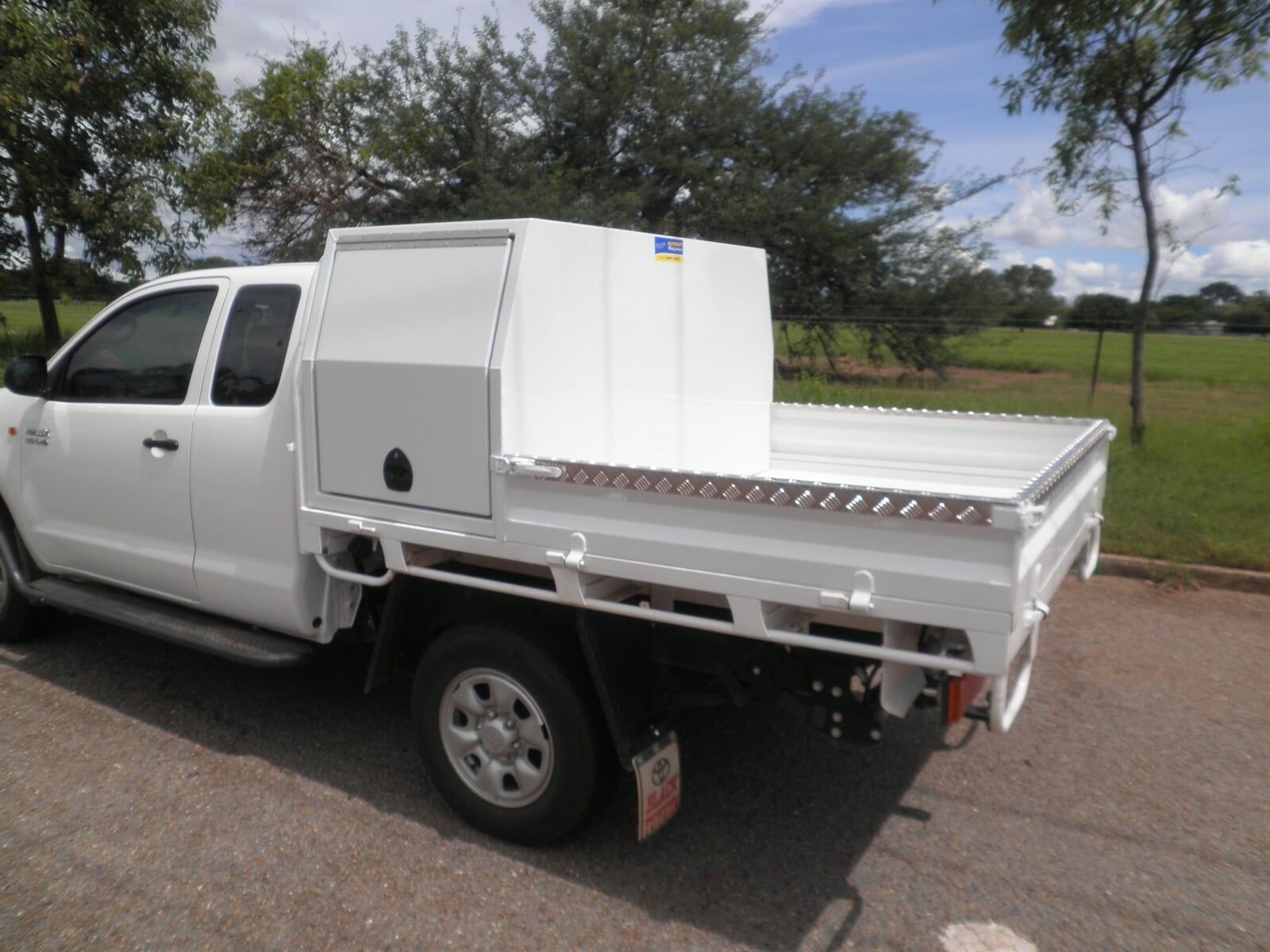 Hilux Painted — Allycraft Modifications Aluminum Welding Fabrication Canopy in Winellie, NT