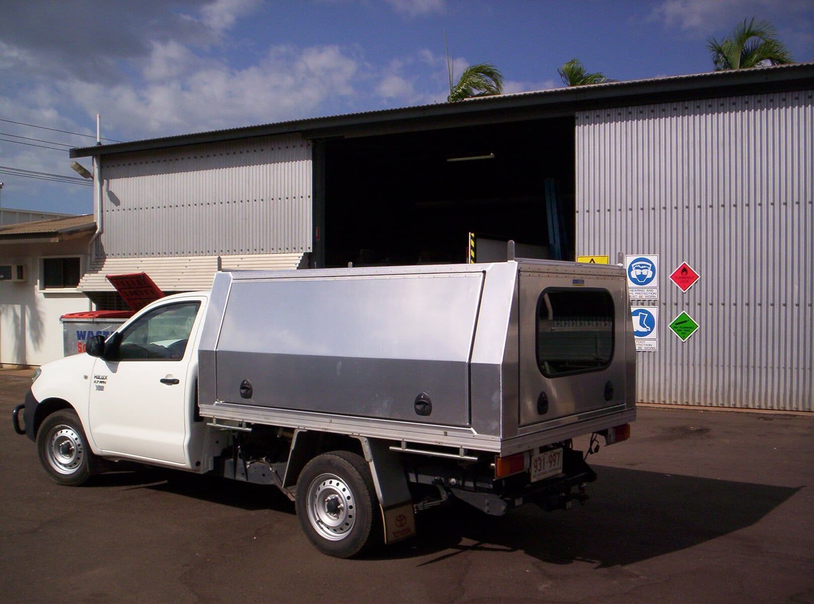 White truck side view — Allycraft Modifications Aluminum Welding Fabrication Canopy in Winellie, NT
