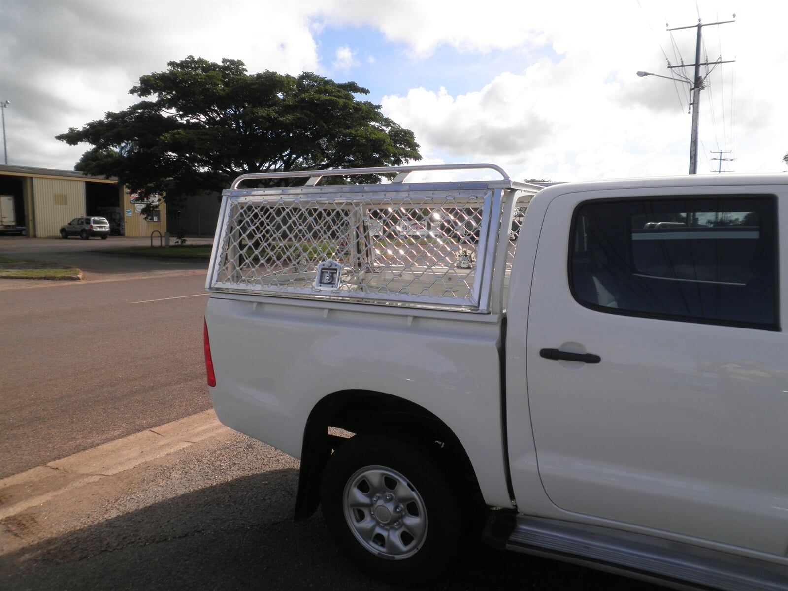 Twin CAb Hilux — Allycraft Modifications Aluminum Welding Fabrication Canopy in Winellie, NT