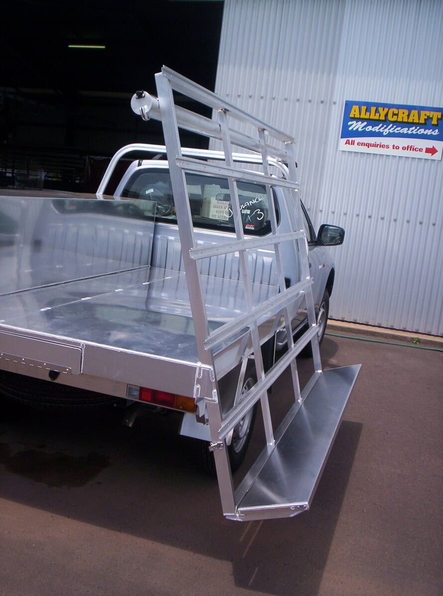 Fitout Tradesmen tray — Allycraft Modifications Aluminum Welding Fabrication Canopy in Winellie, NT