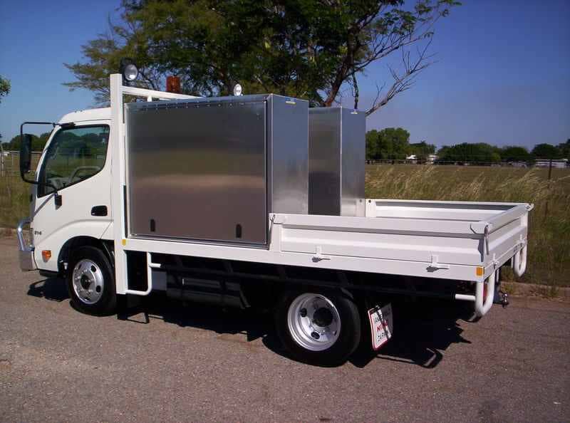 4x4 custom 4 — Allycraft Modifications Aluminum Welding Fabrication Canopy in Winellie, NT