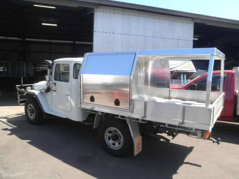 4x4 custom 10 — Allycraft Modifications Aluminum Welding Fabrication Canopy in Winellie, NT