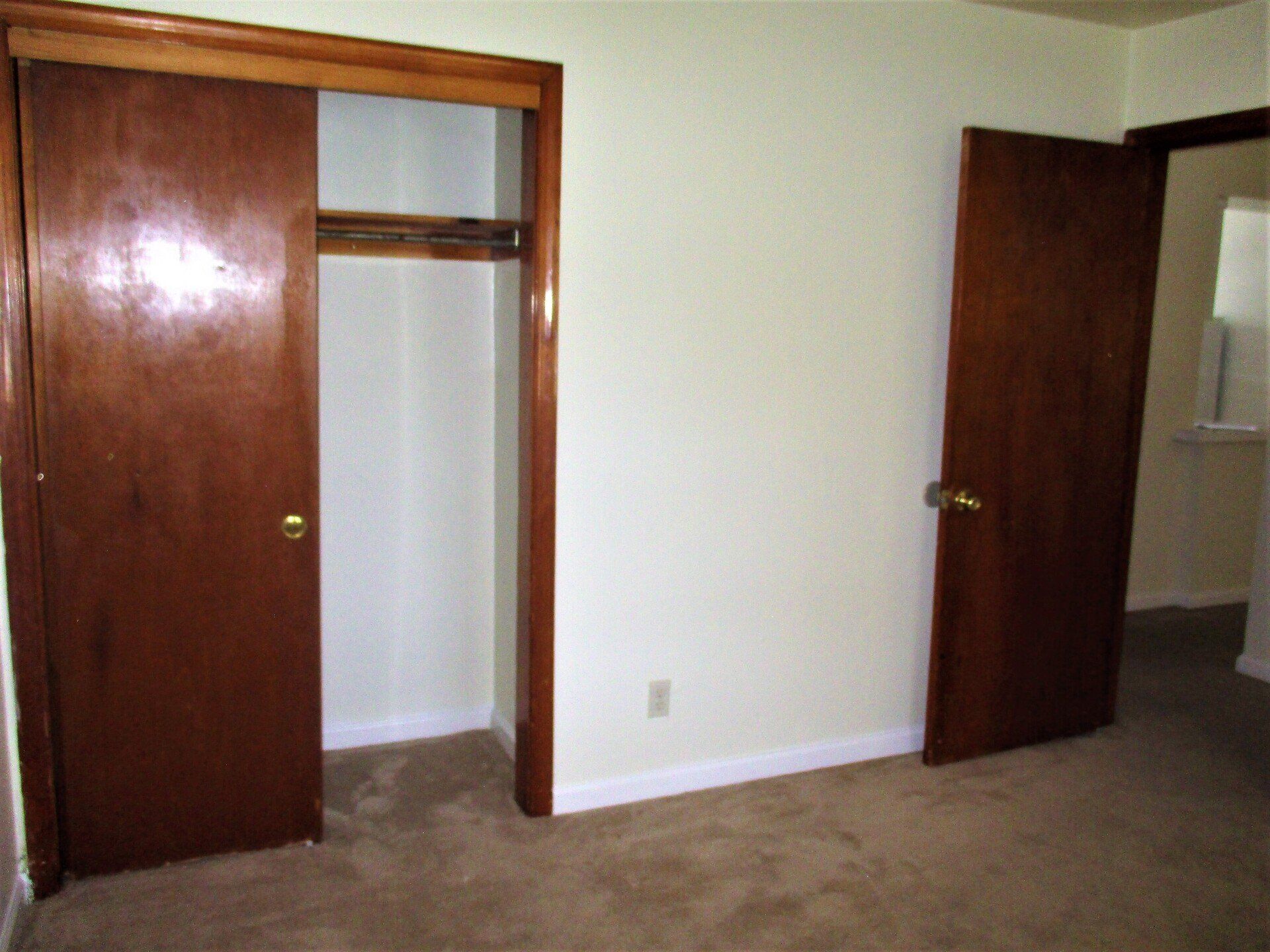 3rd Bay St Apartments bedroom closet