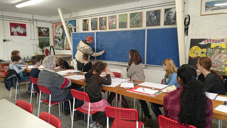 Kinderfeestjes, Creatieve workshops, bedrijfsuitjes, schoolreisjes, schoolreisje, tekenles, schilderles, tekencursus, graffiti spuiten, nerf schieten, bowlen, kinderspeelplaats, indoor, outdoor, attractiepark, speeltuin, pretpark, schildercursus, schilderscursus, voor kinderen, kinderuitje, voor volwassenen, het leukste dagje uit, voor het hele gezin, kinderfeestje, kinderfeestjes, verjaardagsfeestje, het leukste kinderfeestje, kinderpartijtje, Groningen, Veendam, Scheemda, Delfzijl, Haren, Leek, Roden, Drenthe, Friesland, Zuidlaren, Zuidbroek, Noordbroek, Winschoten, Hoogezand, Appingedam, Muntendam, Wildervank, Oude Pekela, Nieuwe Pekela, Slochteren, Coevorden, voor alle leeftijden, 4 jaar, 5 jaar, 6 jaar, 7 jaar, 8 jaar, 9 jaar, 10 jaar, 11 jaar, 12 jaar