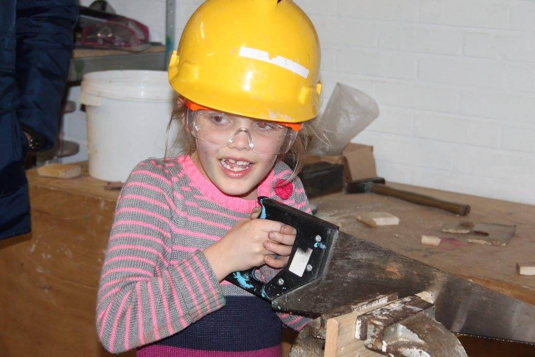 Kinderfeestjes, Creatieve workshops, bedrijfsuitjes, schoolreisjes, schoolreisje, tekenles, schilderles, tekencursus, graffiti spuiten, nerf schieten, bowlen, kinderspeelplaats, indoor, outdoor, attractiepark, speeltuin, pretpark, schildercursus, schilderscursus, voor kinderen, kinderuitje, voor volwassenen, het leukste dagje uit, voor het hele gezin, kinderfeestje, kinderfeestjes, verjaardagsfeestje, het leukste kinderfeestje, kinderpartijtje, Groningen, Veendam, Scheemda, Delfzijl, Haren, Leek, Roden, Drenthe, Friesland, Zuidlaren, Zuidbroek, Noordbroek, Winschoten, Hoogezand, Appingedam, Muntendam, Wildervank, Oude Pekela, Nieuwe Pekela, Slochteren, Coevorden, voor alle leeftijden, 4 jaar, 5 jaar, 6 jaar, 7 jaar, 8 jaar, 9 jaar, 10 jaar, 11 jaar, 12 jaar