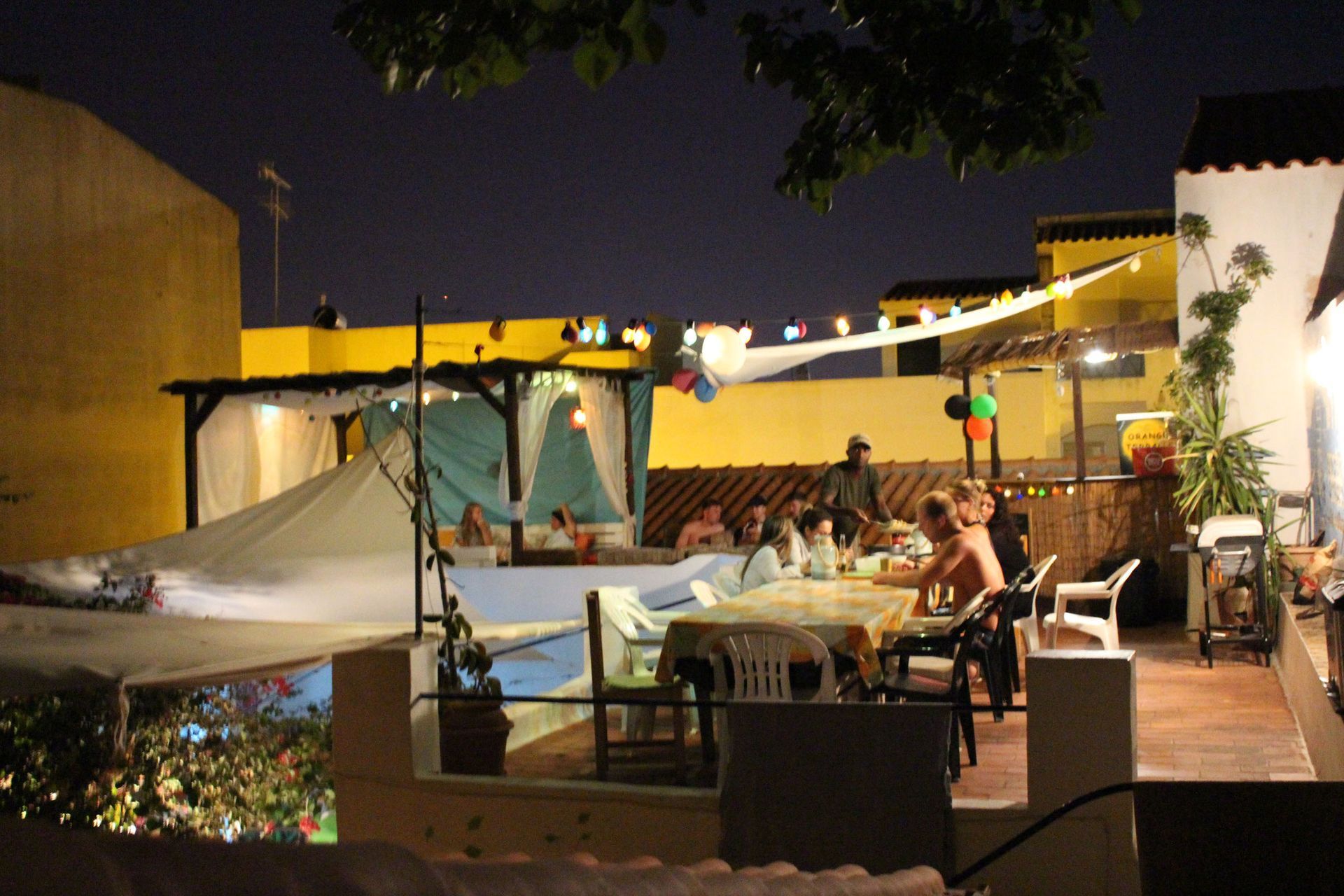 Orange Terrace Hostel Roof terrace