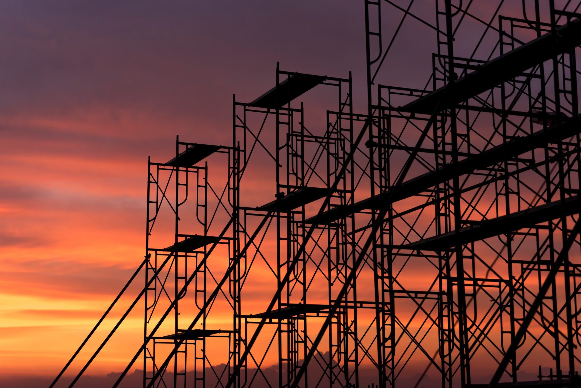 Ponteggi al tramonto