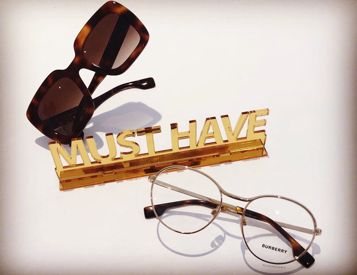 occhiali da vista e da sole