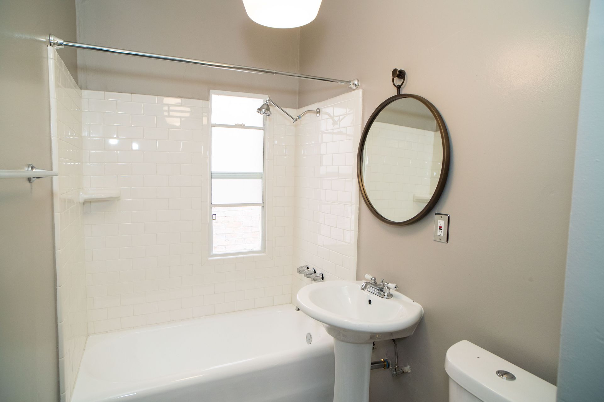 Kenmore Arms - Image 2