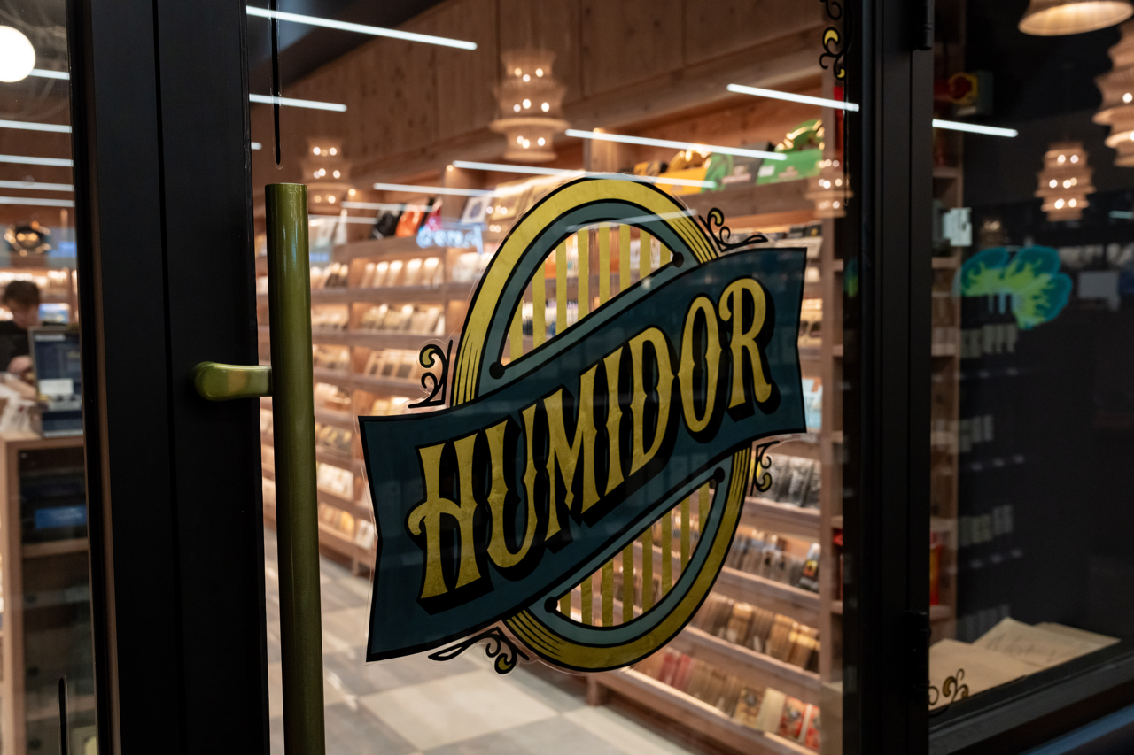 Trevor’s Liquor Paradise Valley Humidor Door Photo
