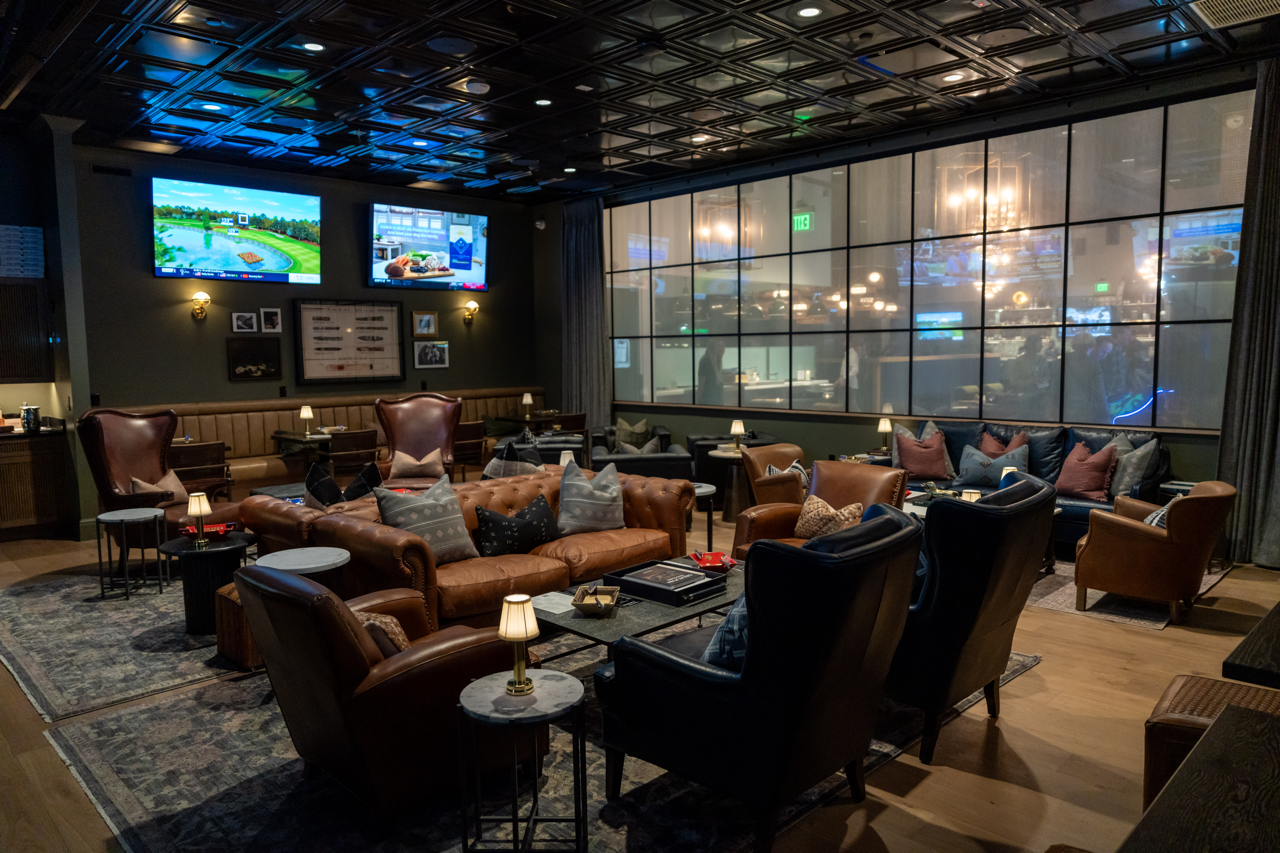 Trevor’s Liquor Paradise Valley Cigar Bar Photo
