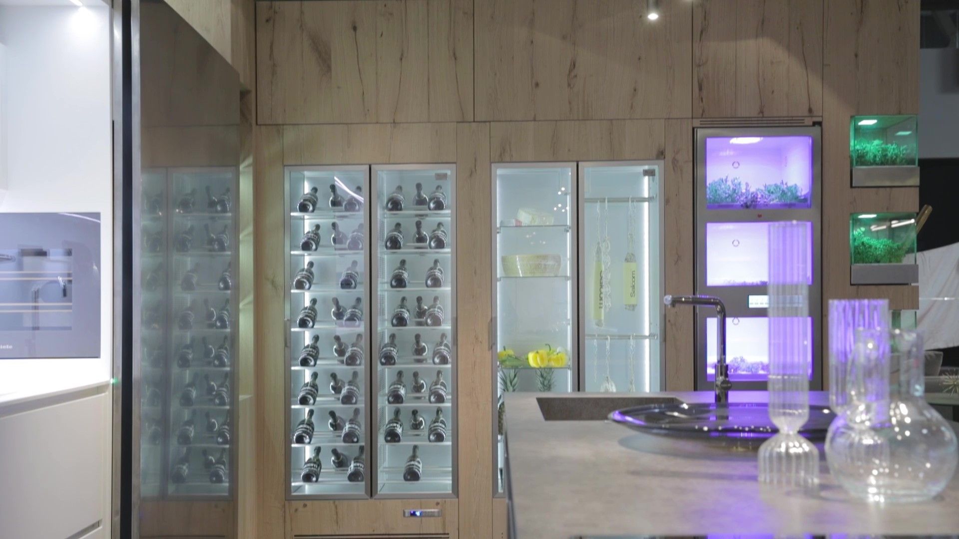 cucina con cantina vini