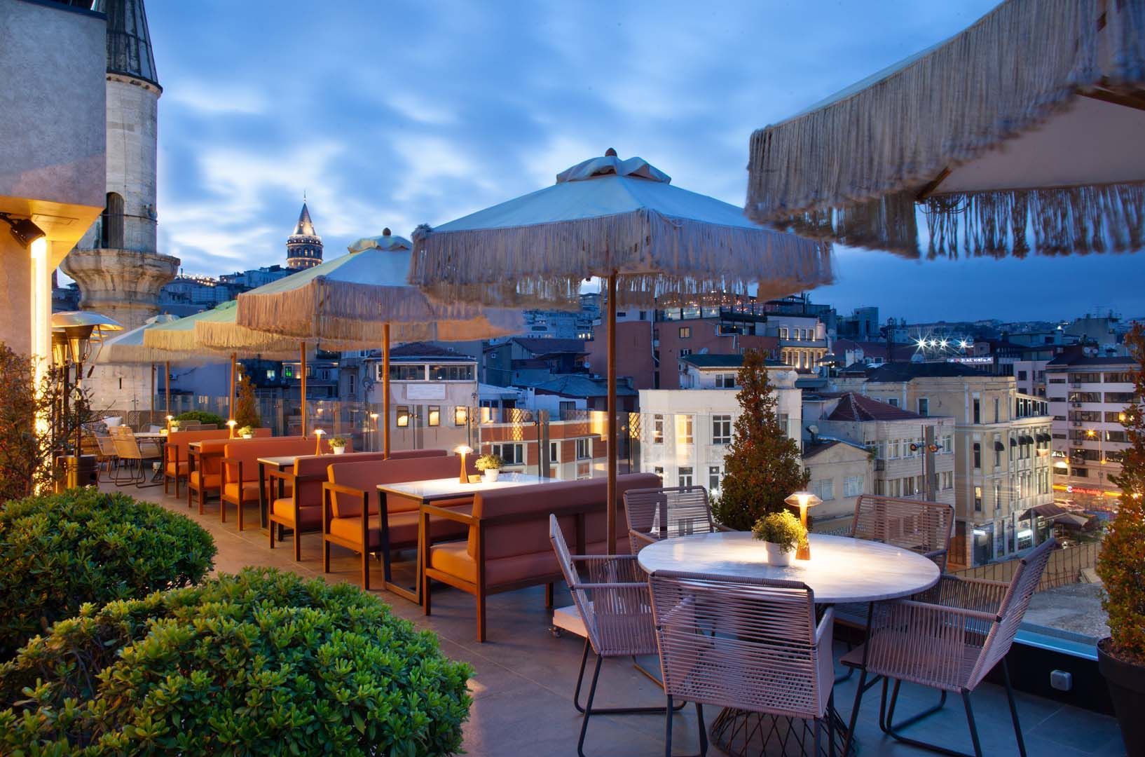 The Wings Hotel , Fine Dining