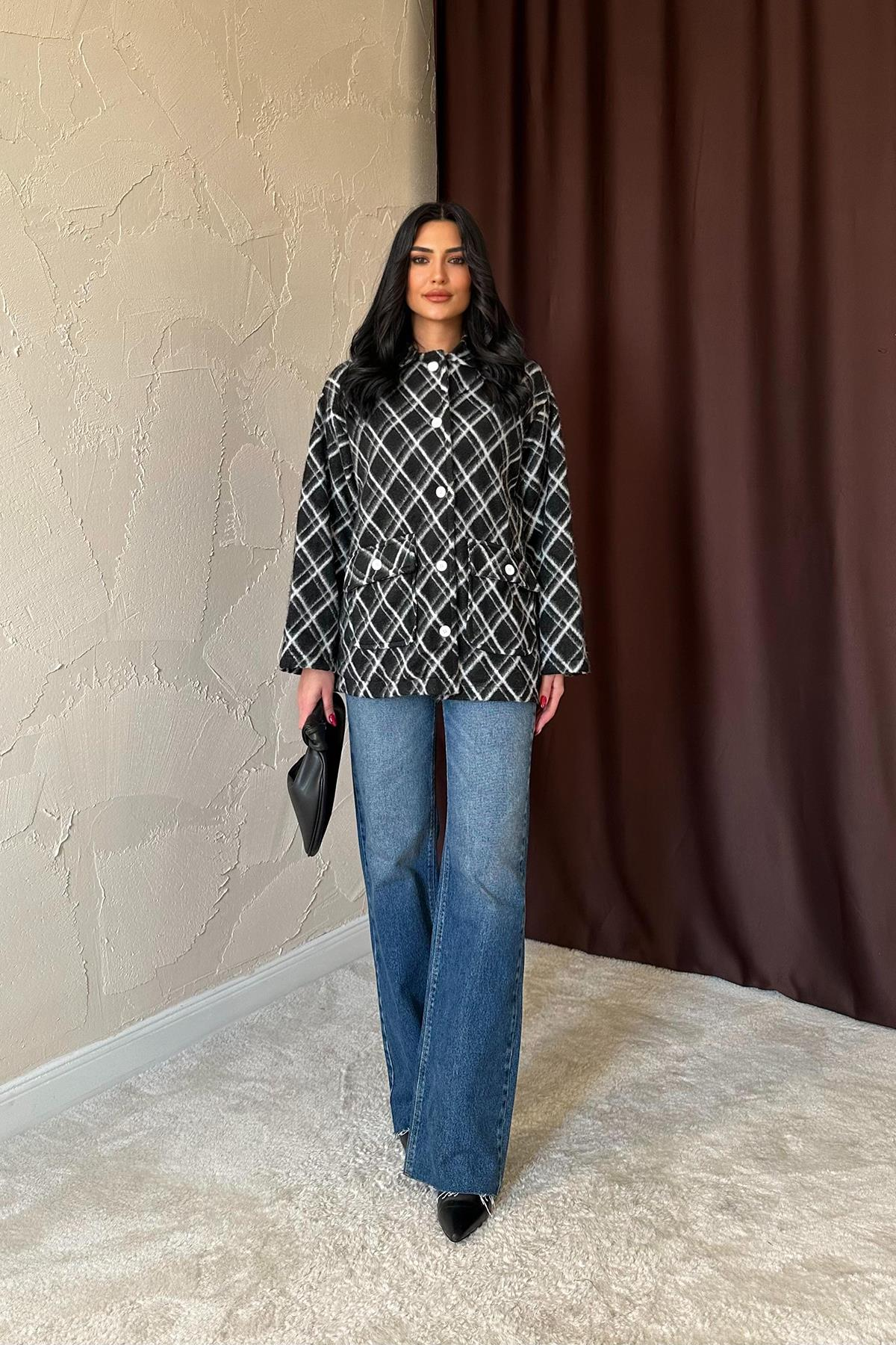 Dames Zwarte Jacket Jas Dames | Tussenjas Overshirt met Ruitpatroon & Zakken