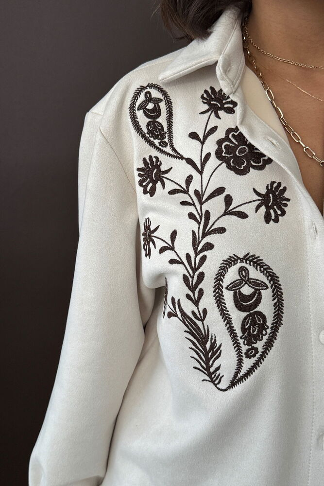 Broderie Line by AroeFashion - Crème Oversized Blouse met Zwarte Geborduurde Bloemen